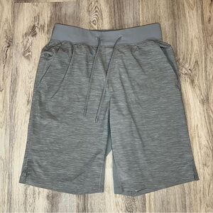 Lululemon Men's Gray Athletic Shorts 11* Linerless Size Medium
